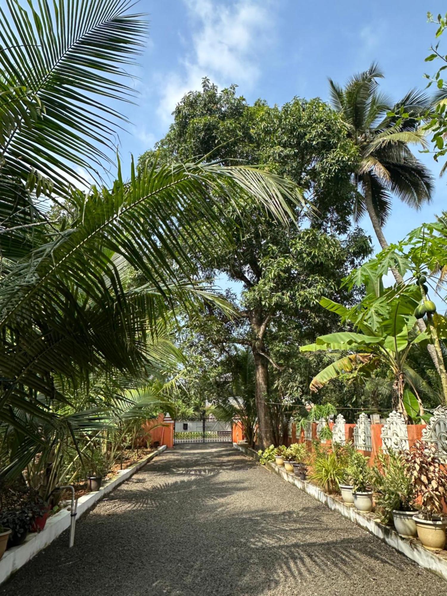 Prabhalayam Apartment Kottayam Bagian luar foto